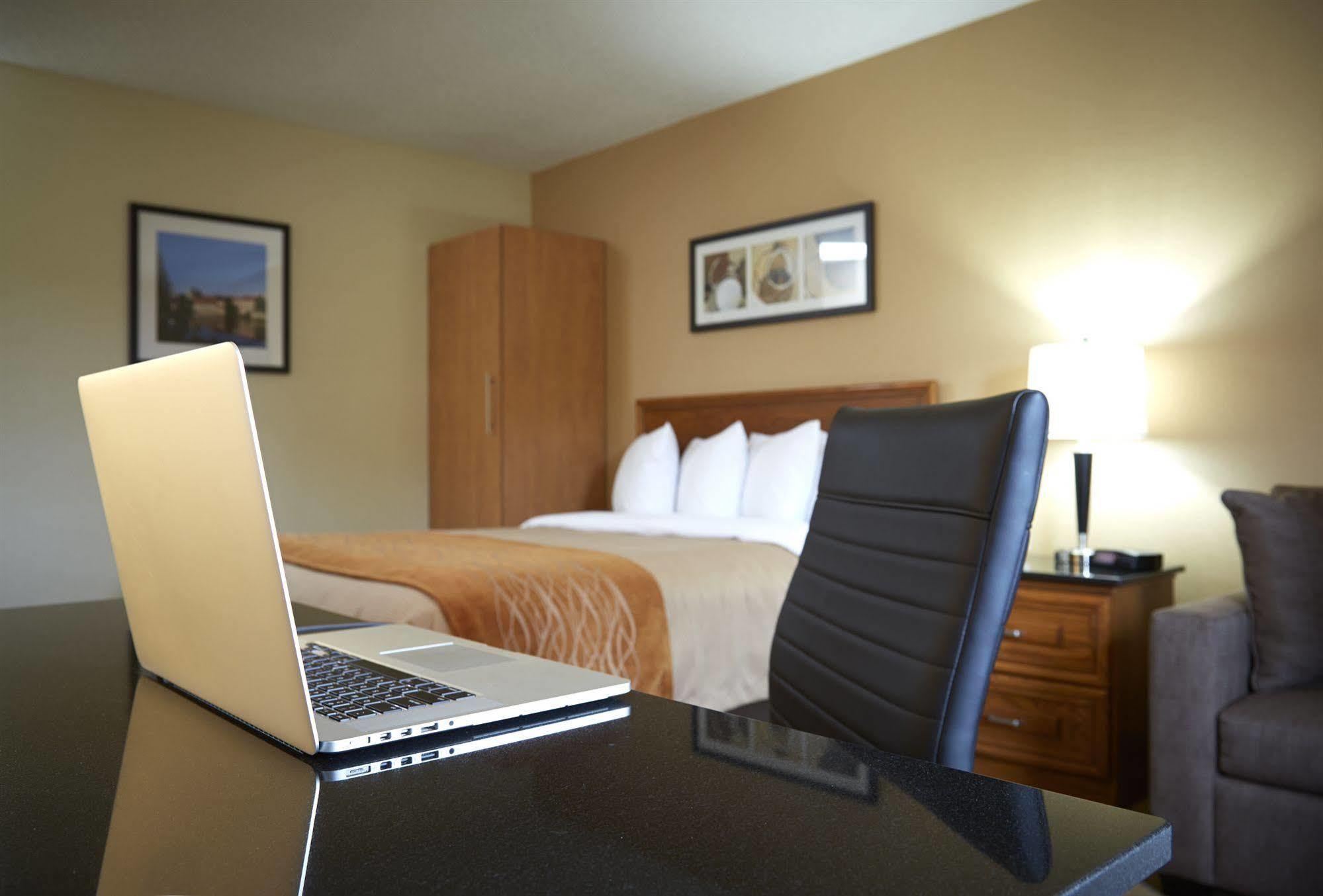 Comfort Inn Pembroke Zewnętrze zdjęcie